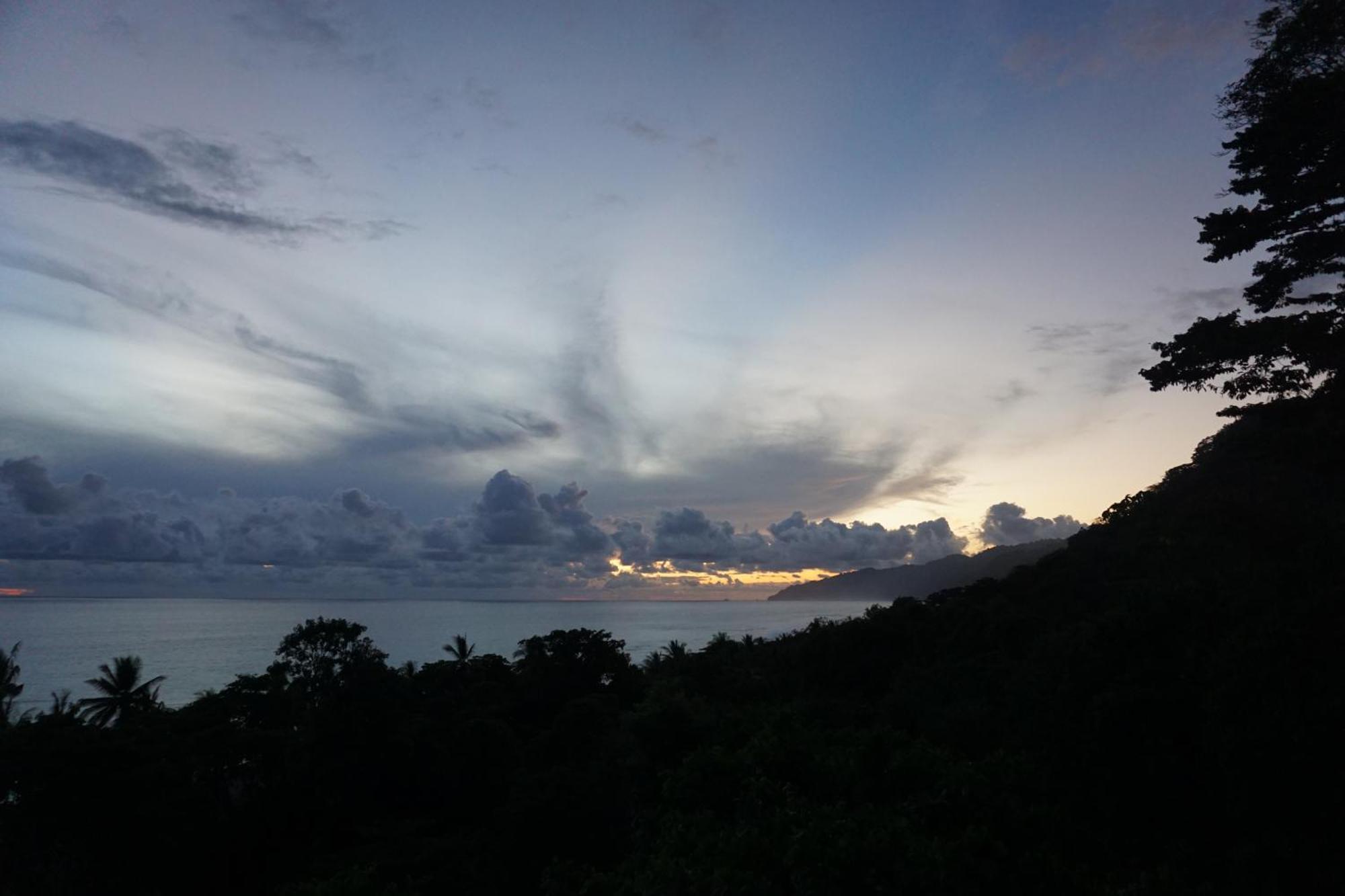 Lookout Inn Beach Rain-Forest Eco Lodge Carate Екстериор снимка