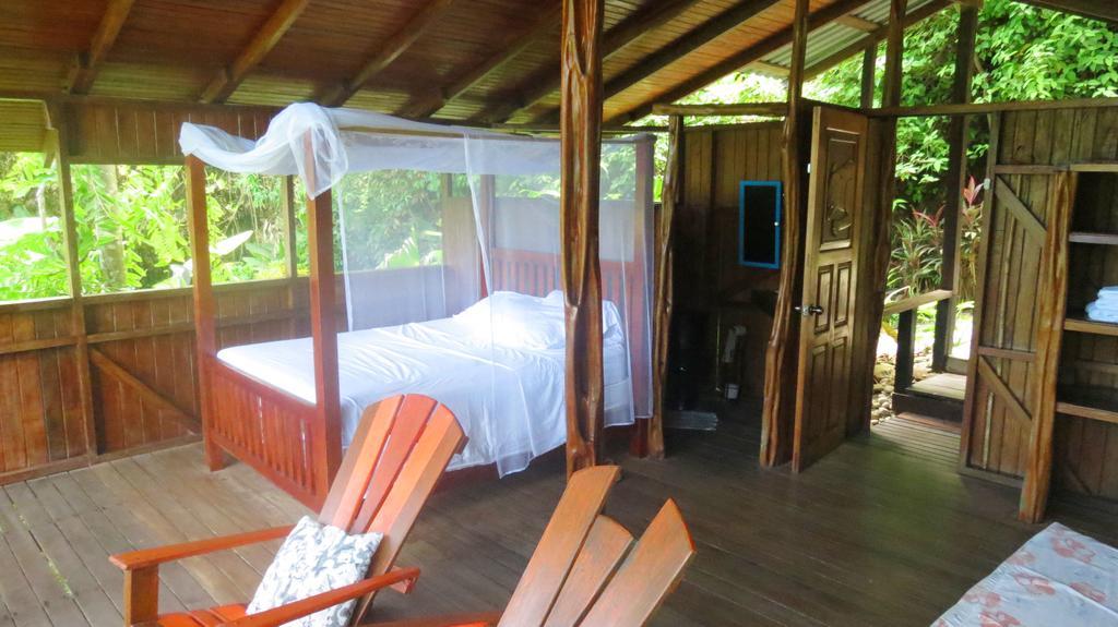 Lookout Inn Beach Rain-Forest Eco Lodge Carate Екстериор снимка