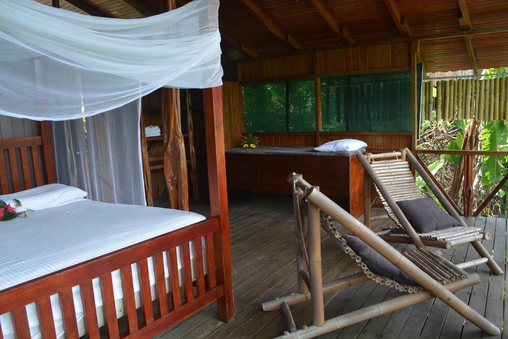 Lookout Inn Beach Rain-Forest Eco Lodge Carate Екстериор снимка