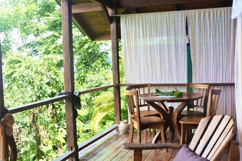 Lookout Inn Beach Rain-Forest Eco Lodge Carate Екстериор снимка