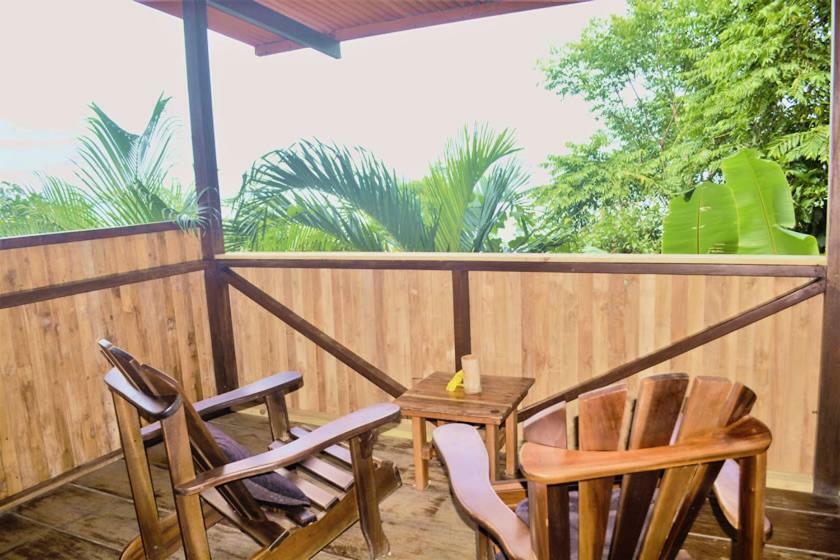 Lookout Inn Beach Rain-Forest Eco Lodge Carate Екстериор снимка